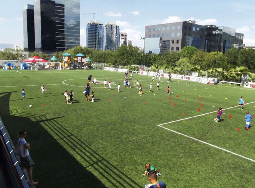 ESCUELAS DE FUTBOL